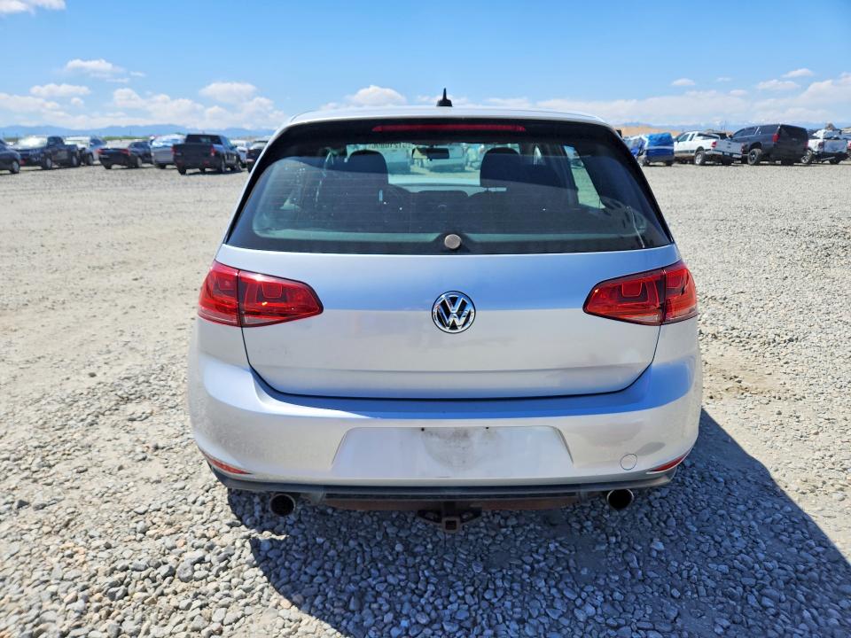 3VW5T7AU0FM076294