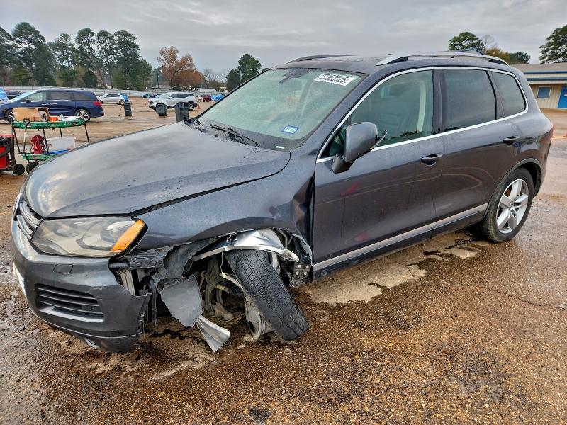 2011 VOLKSWAGEN TOUAREG V6 — VIN WVGFK9BP5BD006791