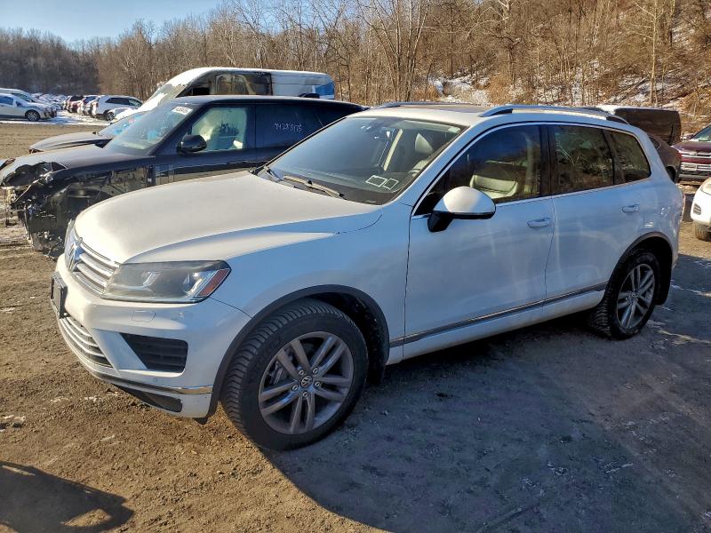 2015 VOLKSWAGEN TOUAREG V6 — VIN WVGEF9BP3FD007461