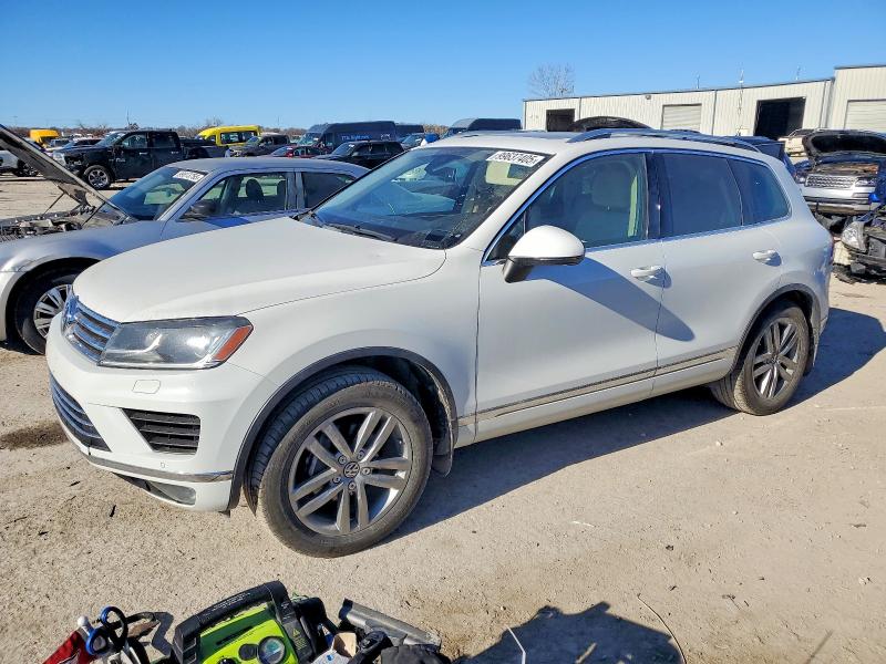 2016 VOLKSWAGEN TOUAREG TD — VIN WVGEP9BP8GD002495