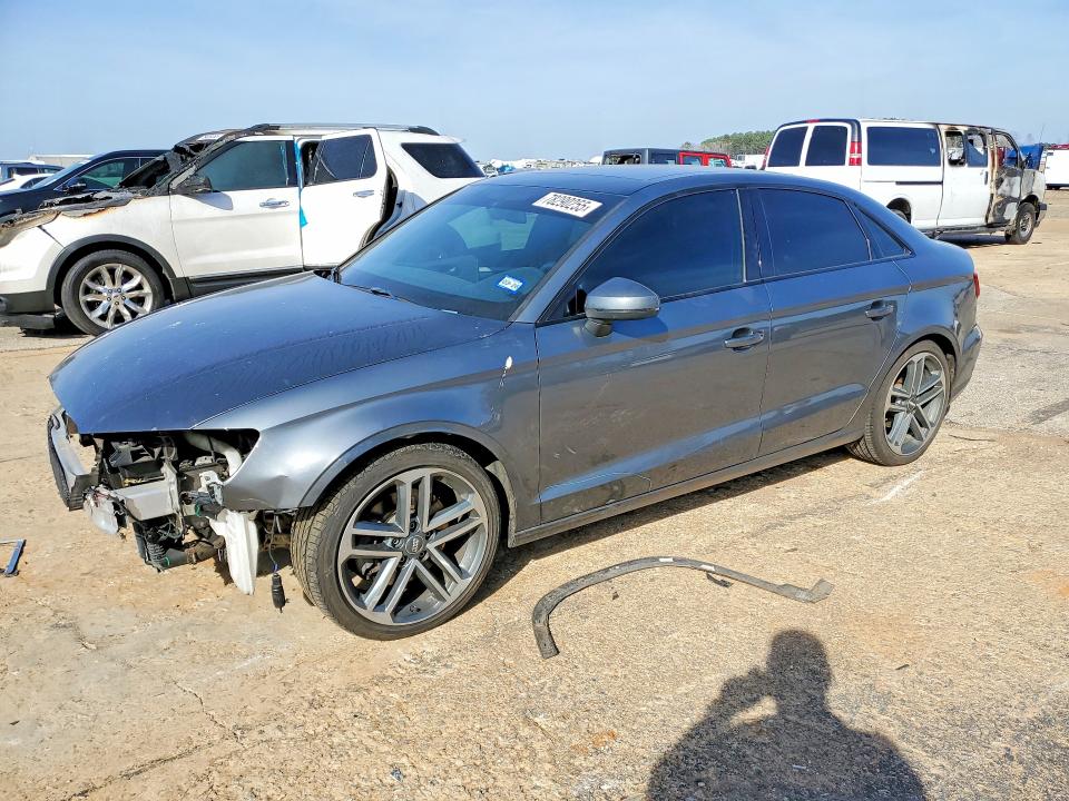 2019 AUDI A3 — VIN WAUAUGFF9KA084875