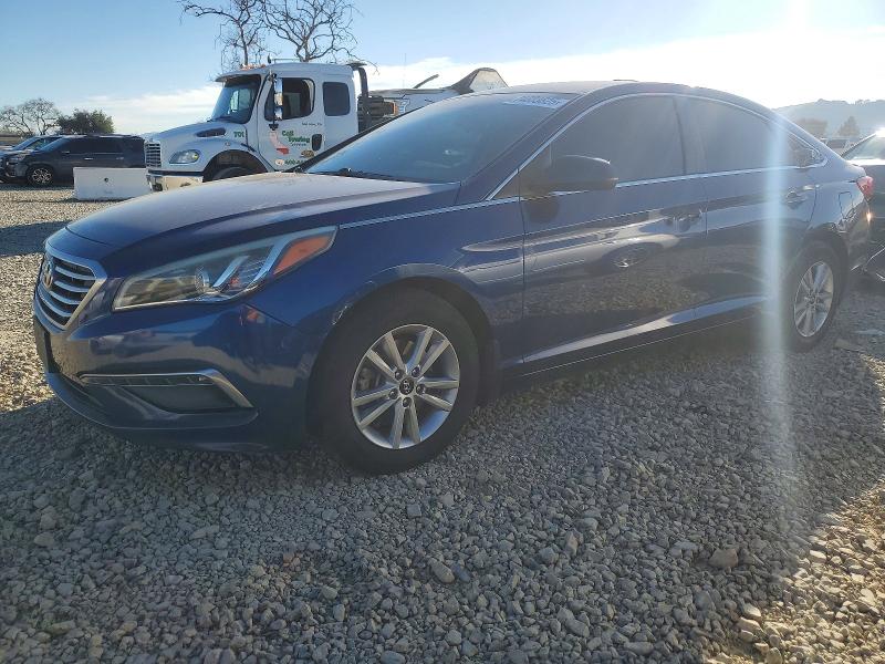 2015 HYUNDAI SONATA SE — VIN 5NPE24AF8FH205927