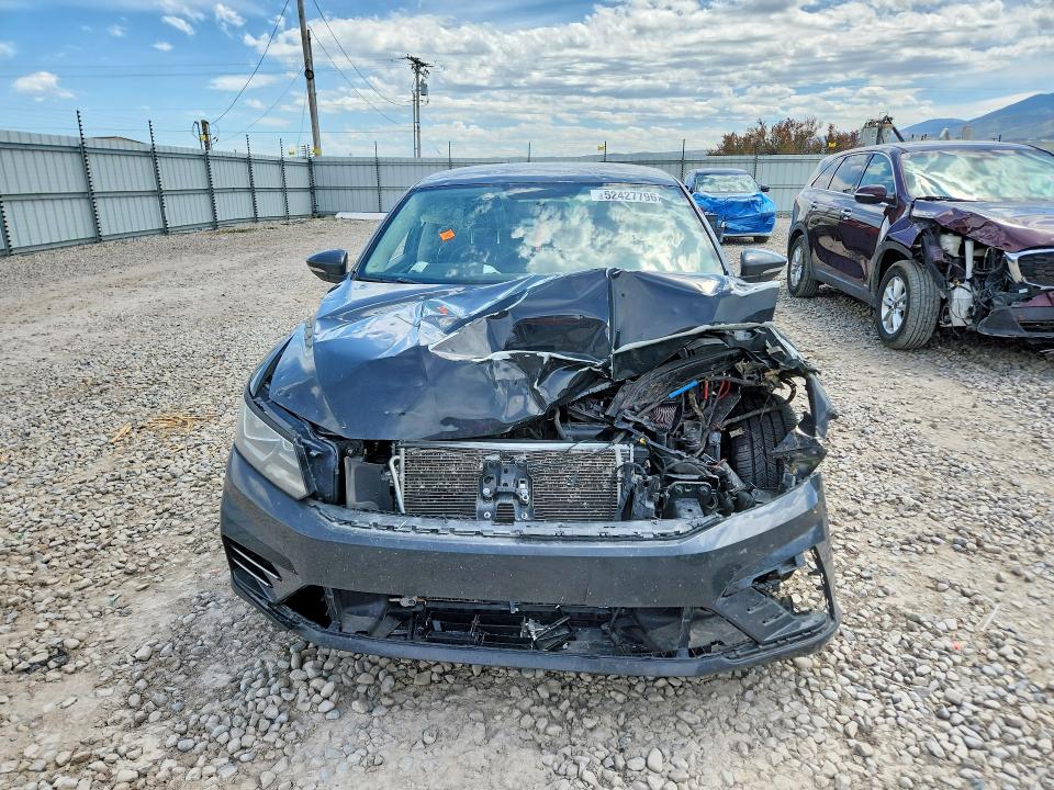 1VWDT7A38HC026086