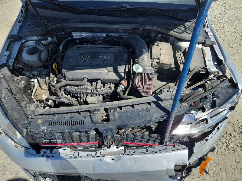 3VW5T7AU0FM076294