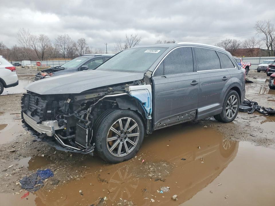 2017 AUDI Q7 — VIN WA1AAAF70HD012644