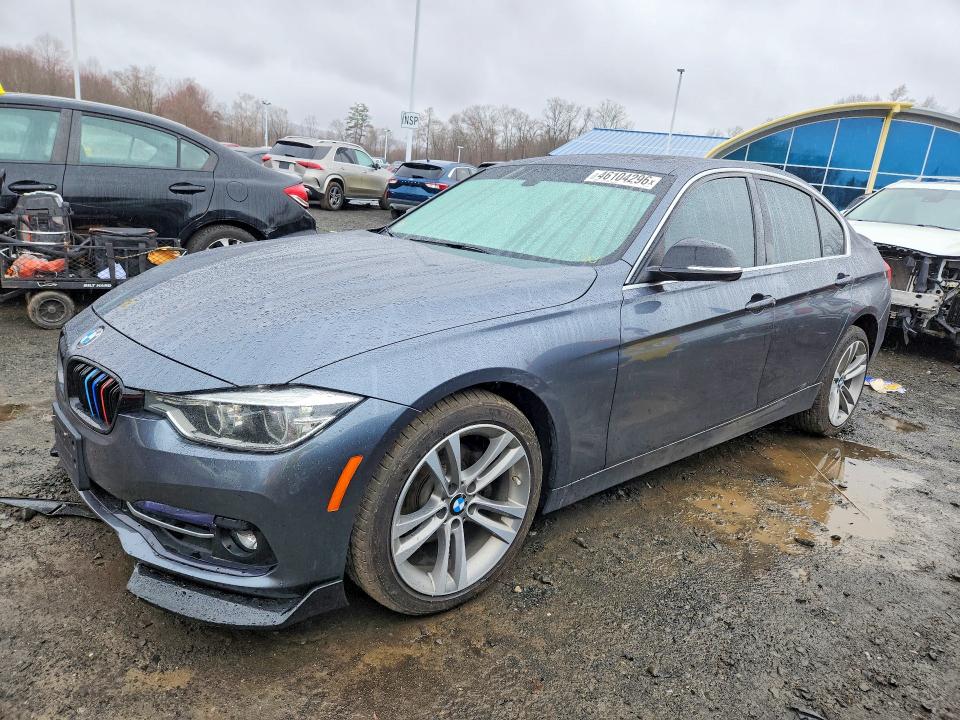 2018 BMW 330 — VIN WBA8D9G53JNU67881