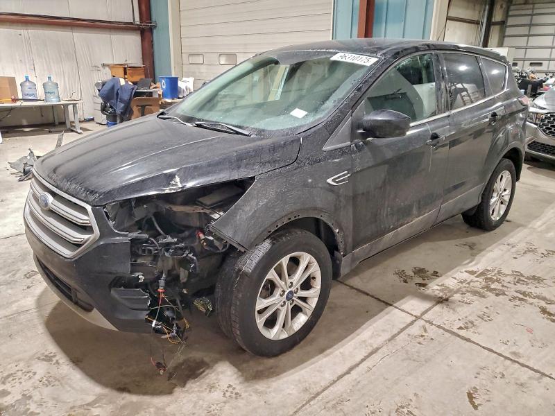 2017 FORD ESCAPE SE — VIN 1FMCU9G98HUB97851