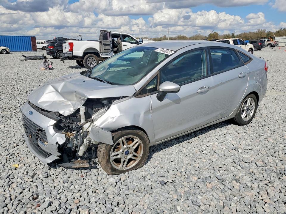 2017 FORD FIESTA — VIN 3FADP4BJ1HM110421