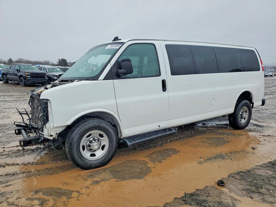 2019 CHEVROLET EXPRESS G3500 — VIN 1GAZGPFG6K1206753
