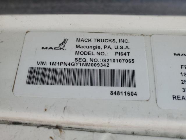 1M1PN4GY1NM009342