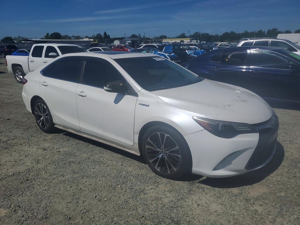 4T1BD1FK5HU221640