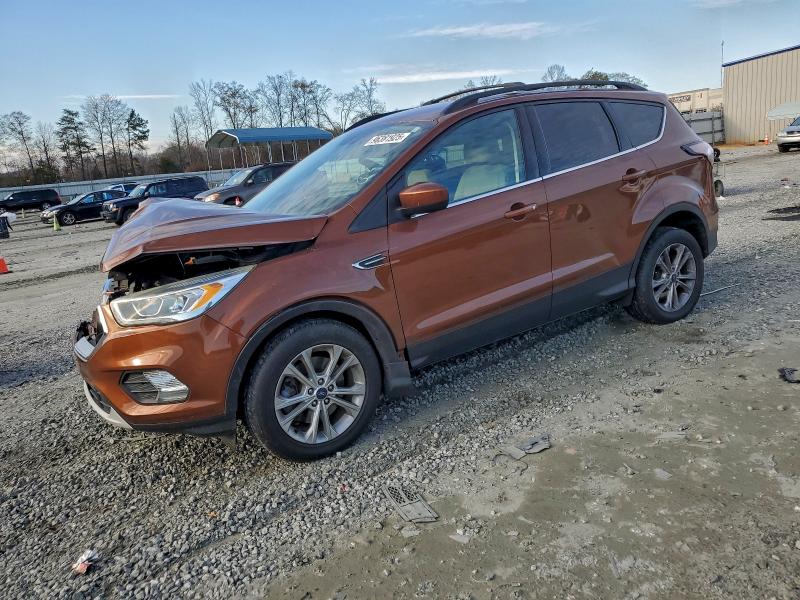 2017 FORD ESCAPE SE — VIN 1FMCU9GD4HUB34184