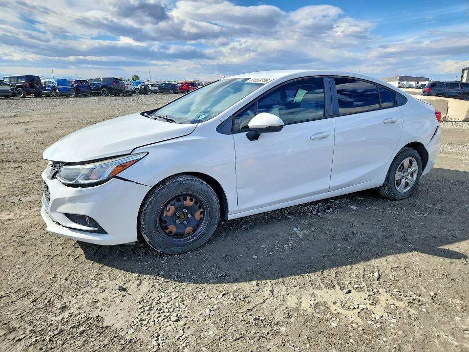 2018 CHEVROLET CRUZE — VIN 1G1BC5SM6J7209273
