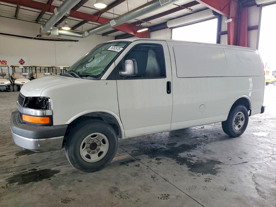 2016 CHEVROLET EXPRESS 35 — VIN 1GCZGGFG7G1129308