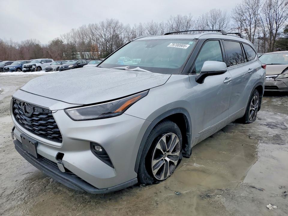 2022 TOYOTA HIGHLANDER HYBRID — VIN 5TDGBRCH9NS541650