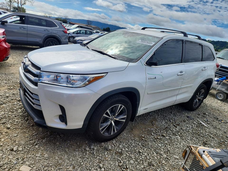 2017 TOYOTA HIGHLANDER HYBRID — VIN 5TDBGRFH3HS030382