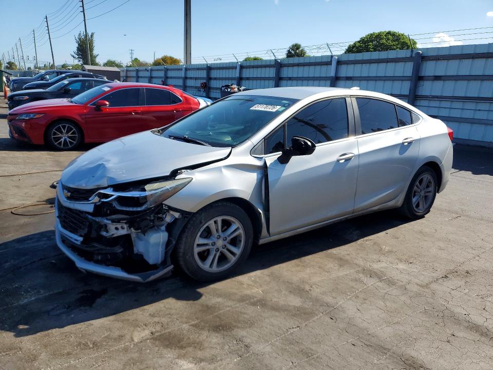 2018 CHEVROLET CRUZE — VIN 1G1BE5SM9J7202182