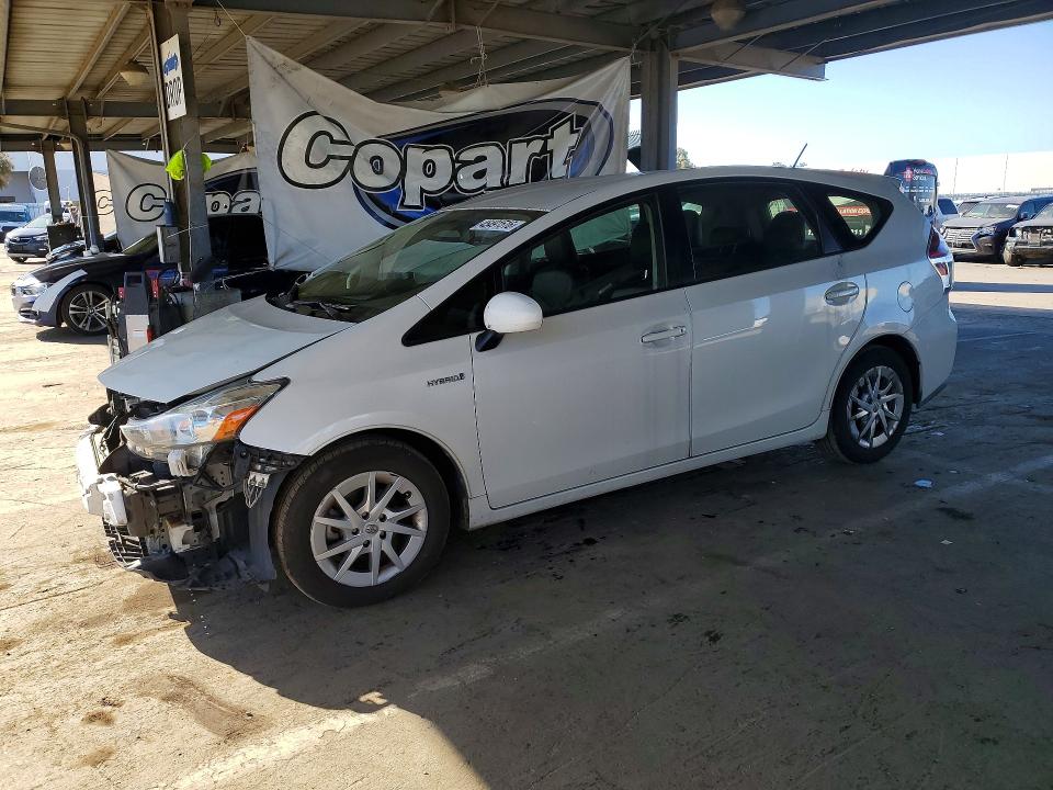 2017 TOYOTA PRIUS V — VIN JTDZN3EU0HJ073493