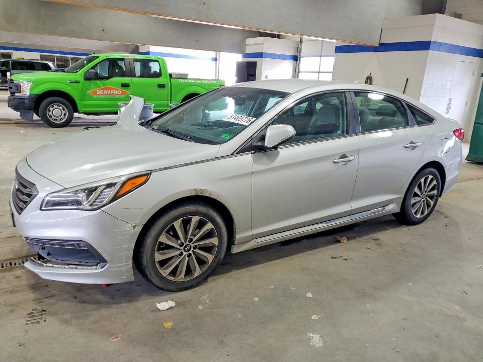 2015 HYUNDAI SONATA — VIN 5NPE34AF2FH159220