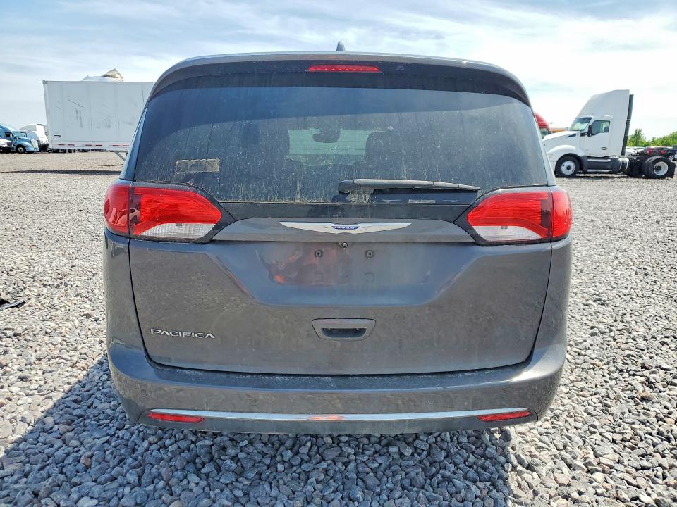 2C4RC1EG1JR321563