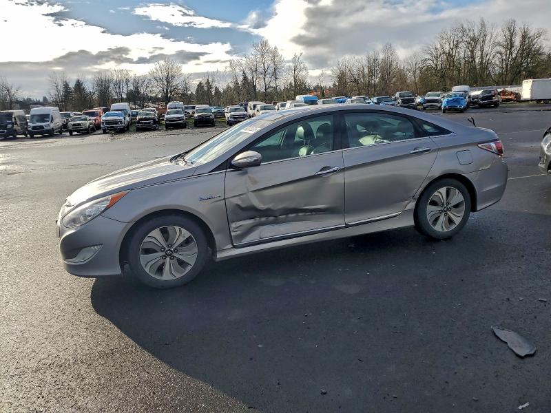 2013 HYUNDAI SONATA HYB — VIN KMHEC4A44DA093087