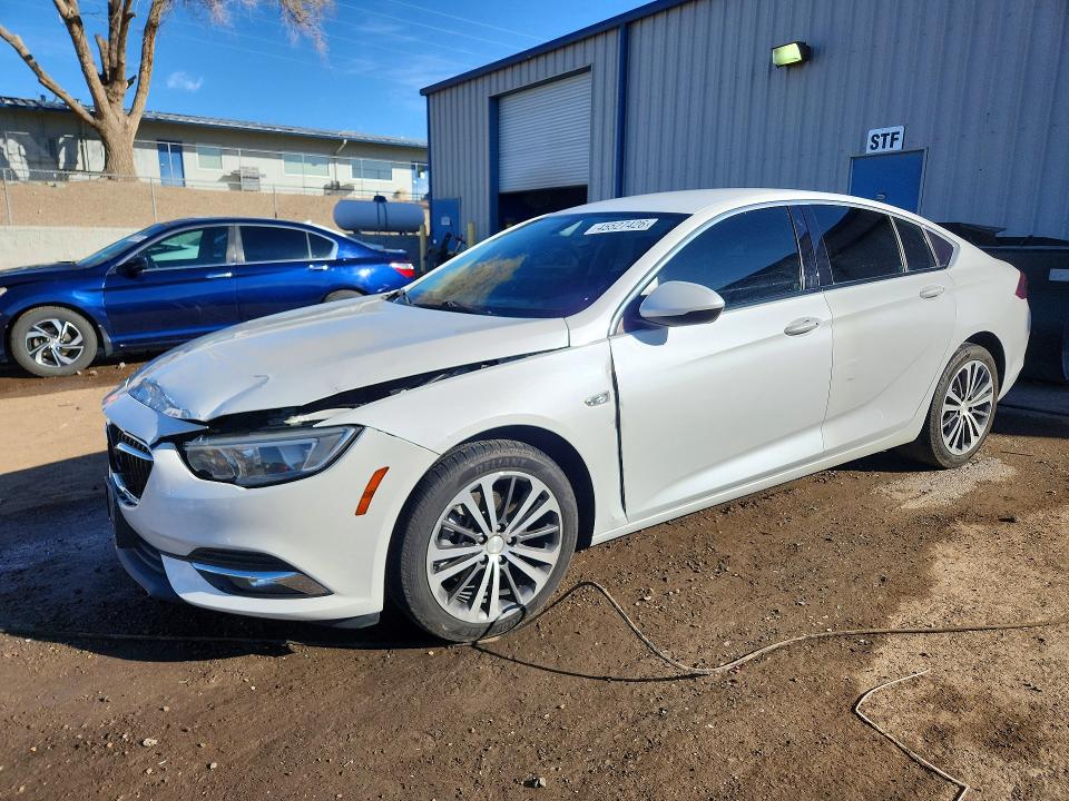 2018 BUICK REGAL — VIN W04GN6SX2J1067556
