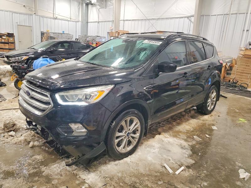 2017 FORD ESCAPE SE — VIN 1FMCU9G95HUD00482