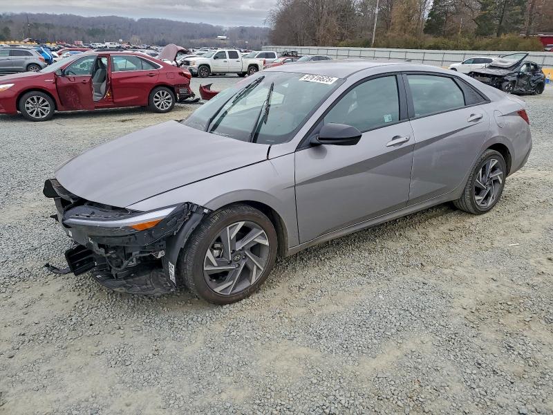 2025 HYUNDAI ELANTRA BL — VIN KMHLM4DJ4SU167481