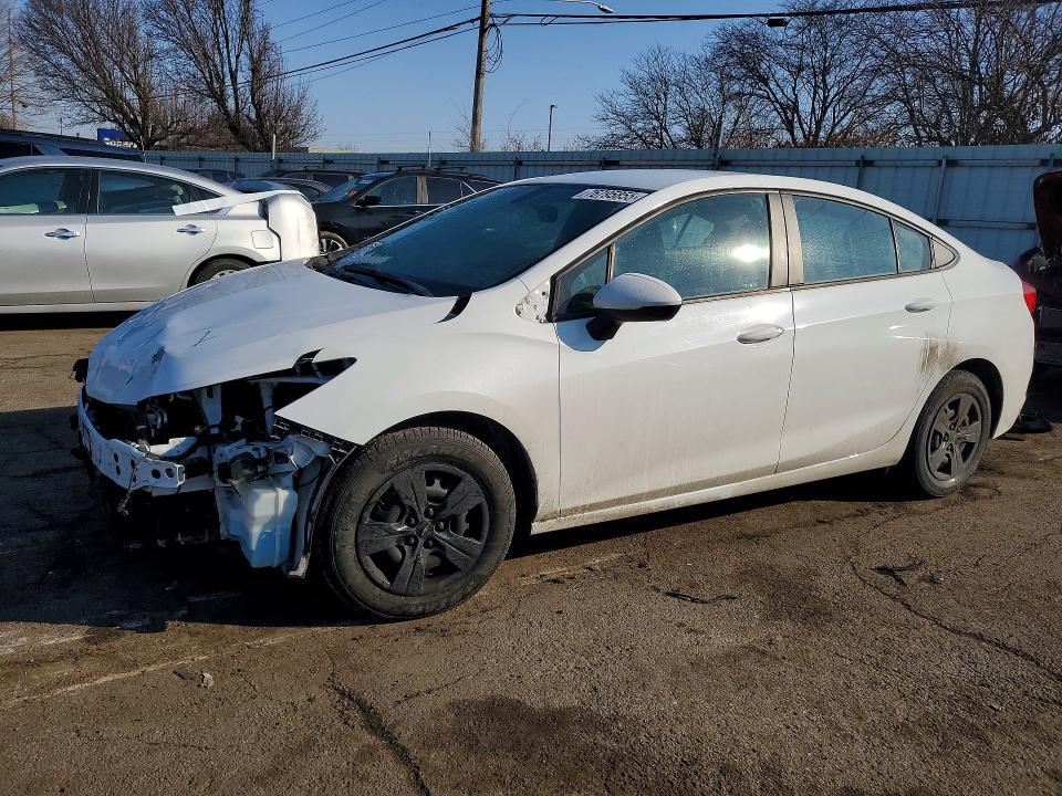 2018 CHEVROLET CRUZE — VIN 1G1BC5SM4J7182767