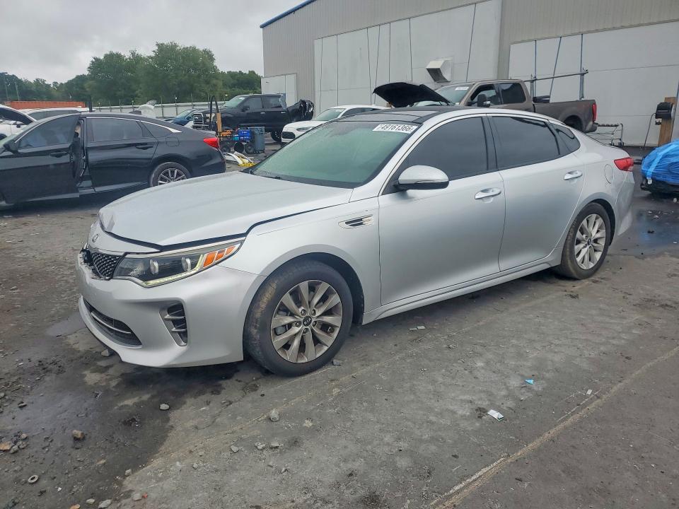 2017 KIA OPTIMA — VIN 5XXGU4L33HG134673
