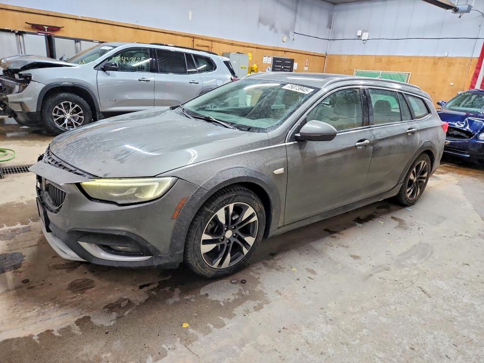 2018 BUICK REGAL TOURX — VIN W04GV8SX1J1165067
