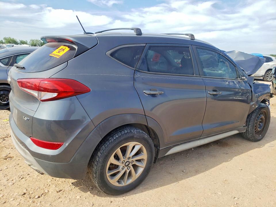 KM8J33A28HU523599