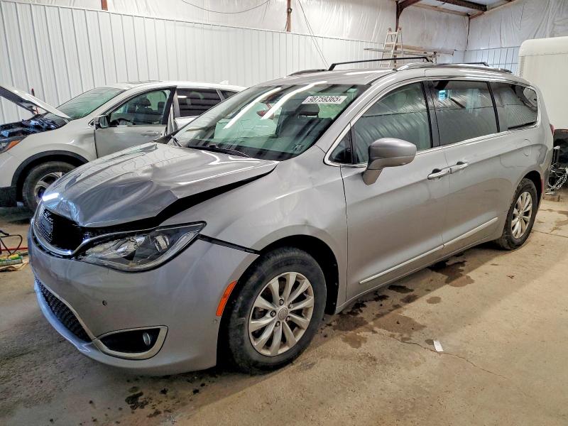 2018 CHRYSLER PACIFICA T — VIN 2C4RC1BG1JR262938