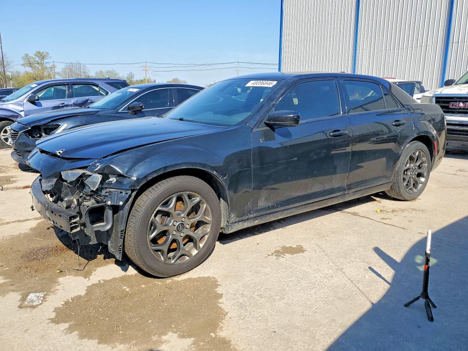 2016 CHRYSLER 300 — VIN 2C3CCAGG1GH111602