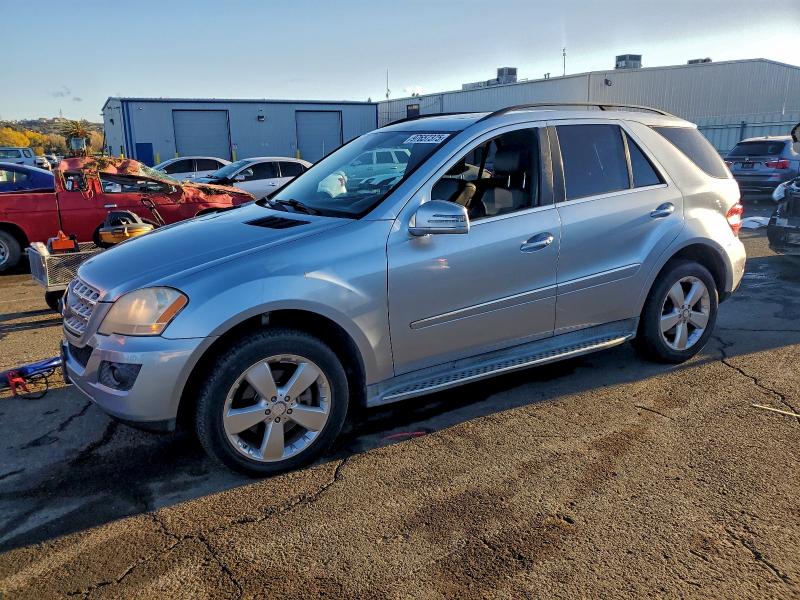 2011 MERCEDES-BENZ ML 350 4MA — VIN 4JGBB8GBXBA656739