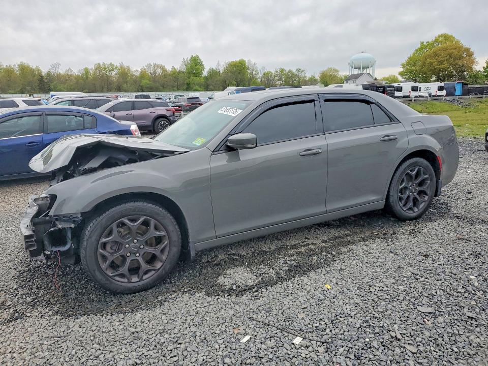 2019 CHRYSLER 300 — VIN 2C3CCAGG1KH524192