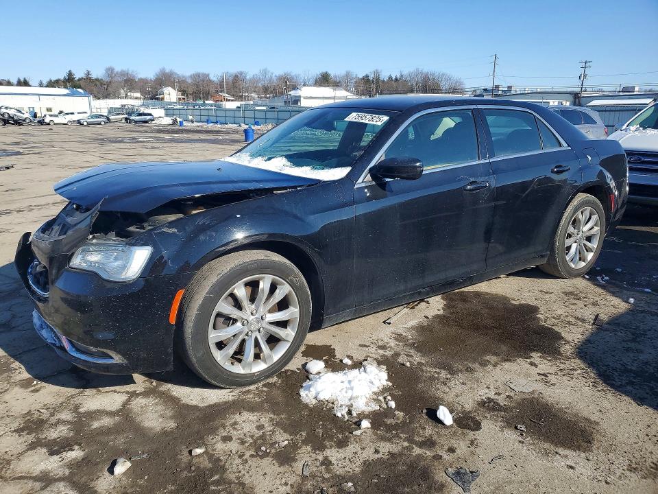 2018 CHRYSLER 300M — VIN 2C3CCARGXJH118147