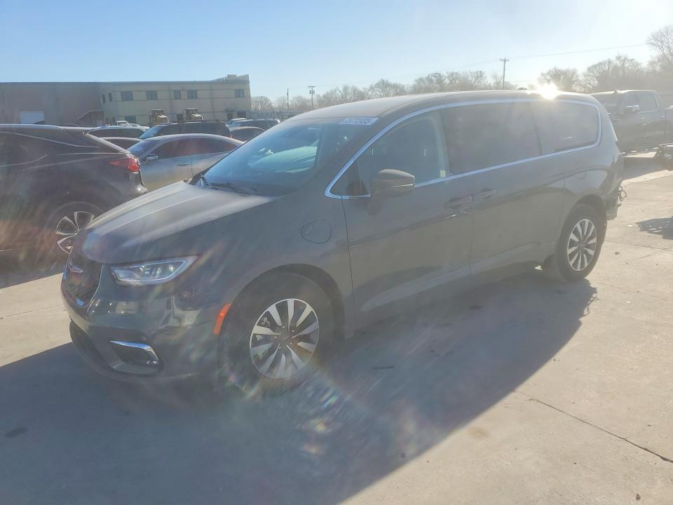 2022 CHRYSLER PACIFICA H — VIN 2C4RC1L79NR220523