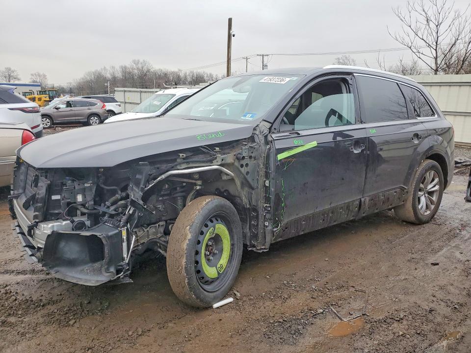 2017 AUDI Q7 — VIN WA1LAAF70HD019618