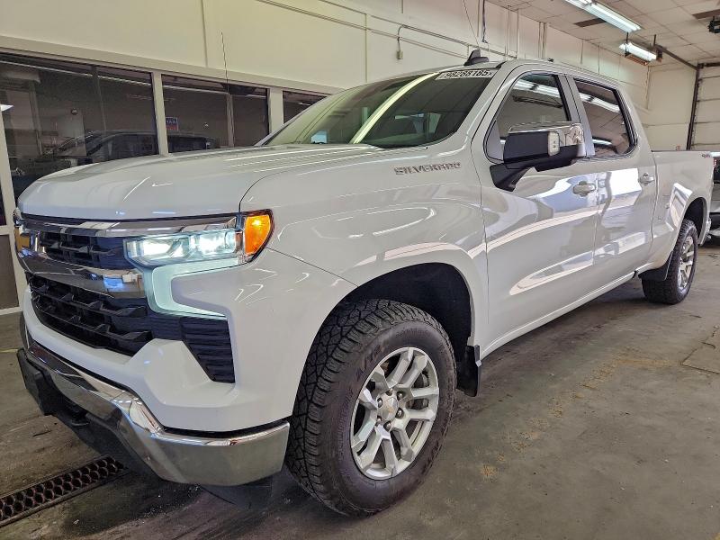 2022 CHEVROLET SILVERADO — VIN 1GCUDDEDXNZ586637