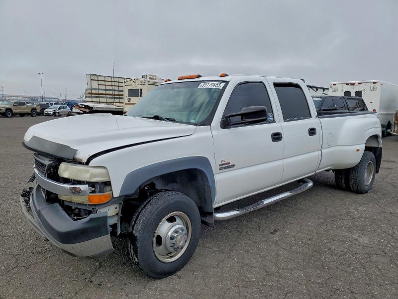 2002 CHEVROLET SILVERADO — VIN 1GCJC33132F151318