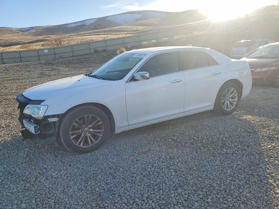 2016 CHRYSLER 300C — VIN 2C3CCAEG5GH128356