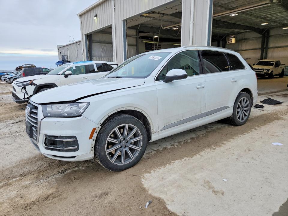 2017 AUDI Q7 — VIN WA1VAAF70HD041904