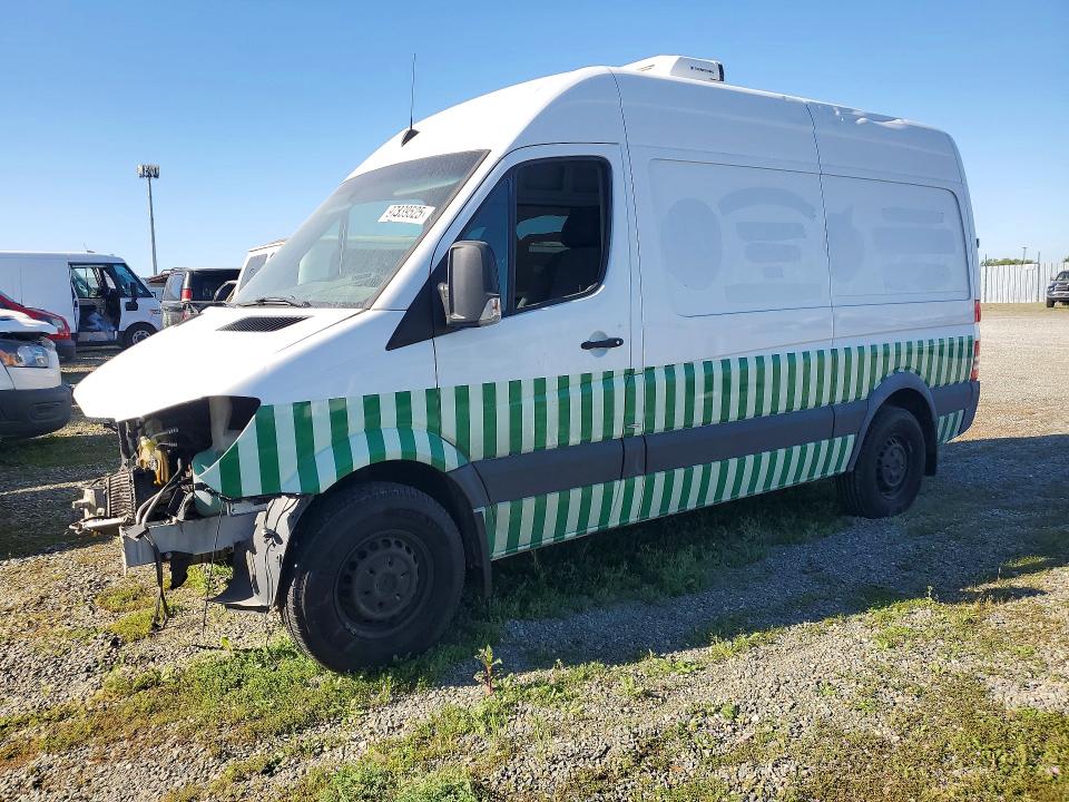 2016 MERCEDES-BENZ SPRINTER 2 — VIN WD3PE7DD9GP323576