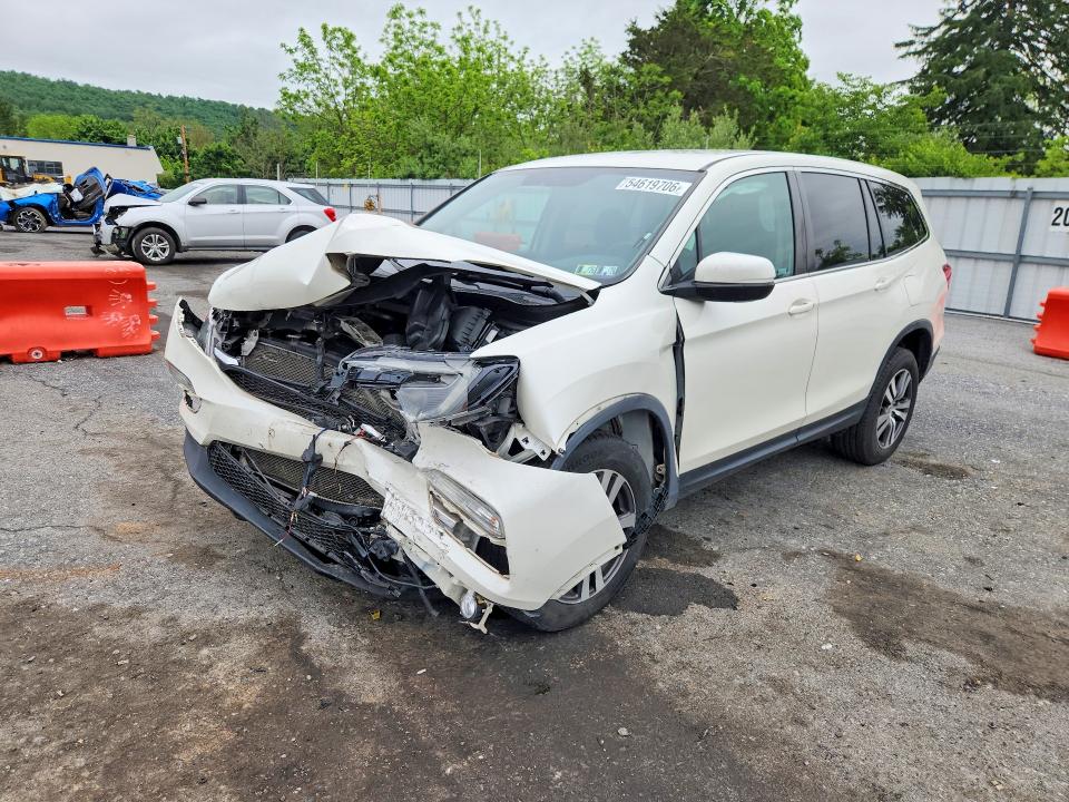 2018 HONDA PILOT — VIN 5FNYF6H38JB071081