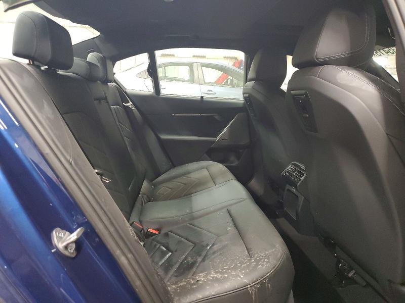 WBA53FJ04RCR27526