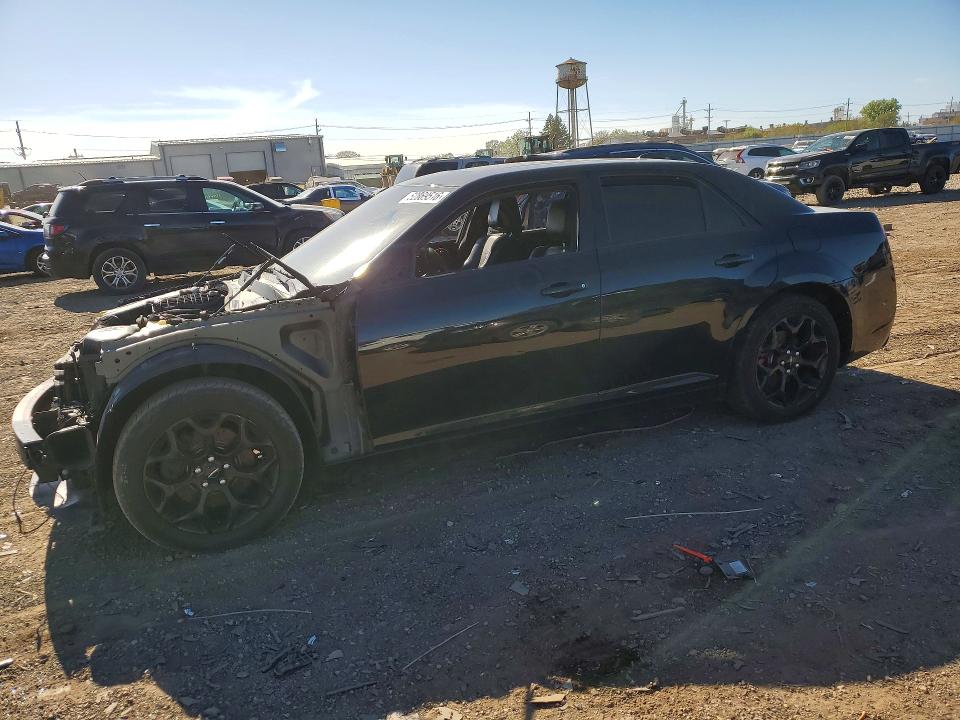 2016 CHRYSLER 300 — VIN 2C3CCAGG9GH213049
