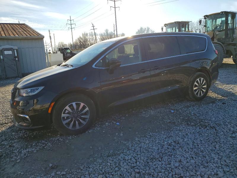 2022 CHRYSLER PACIFICA H — VIN 2C4RC1L75NR143679