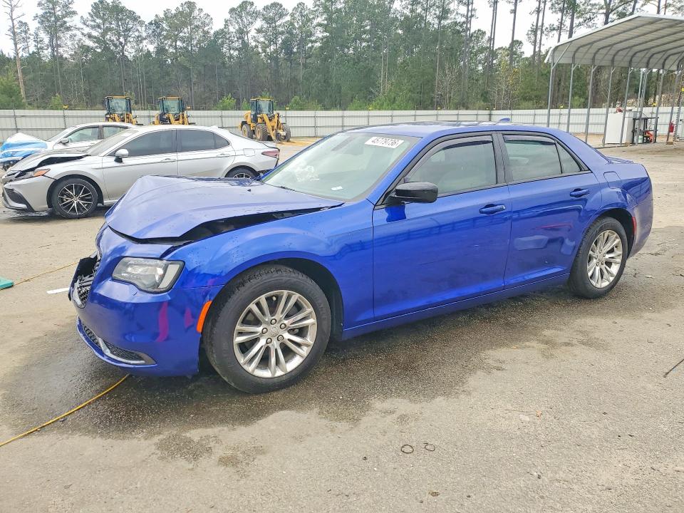 2018 CHRYSLER 300 — VIN 2C3CCAAG0JH293972