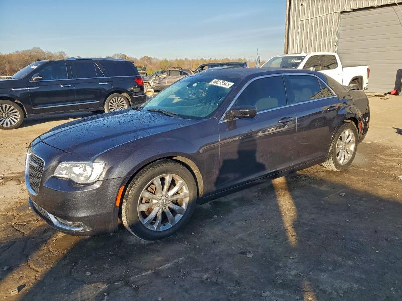 2017 CHRYSLER 300 LIMITE — VIN 2C3CCARG0HH665079